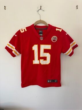 NFL Kids Red & White Kansas City Chiefs #15 Patrick Mahomes Jersey size M 10/12